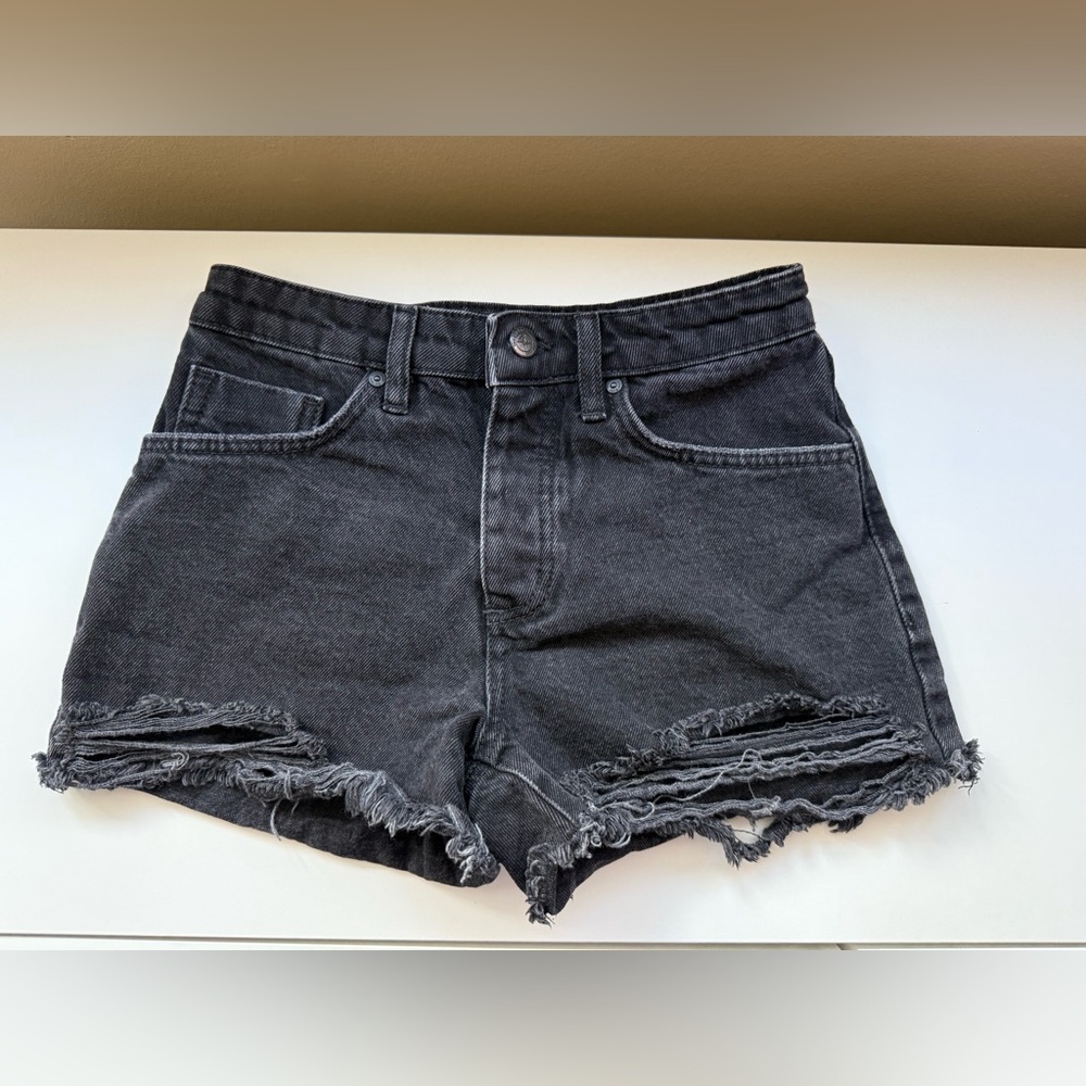 Tailor Made Marbella Ultra High Rise Mid Thigh Black Distressed Shorts Sz 25